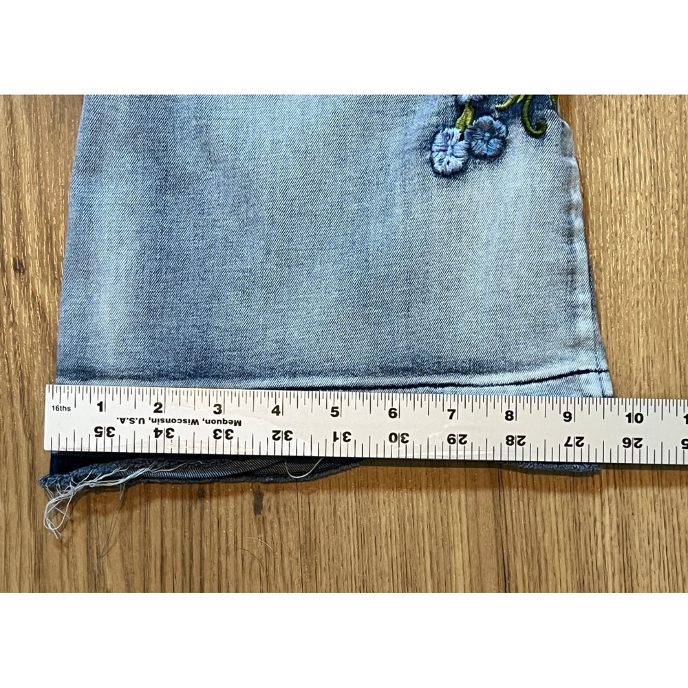 Womens Flare Jeans 29 Waist Light Wash Floral Embroidered Denim Raw Hem Boho - Picture 11 of 11